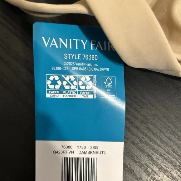 Vanity Fair Women's Cream Bra - Picture 2 of 2